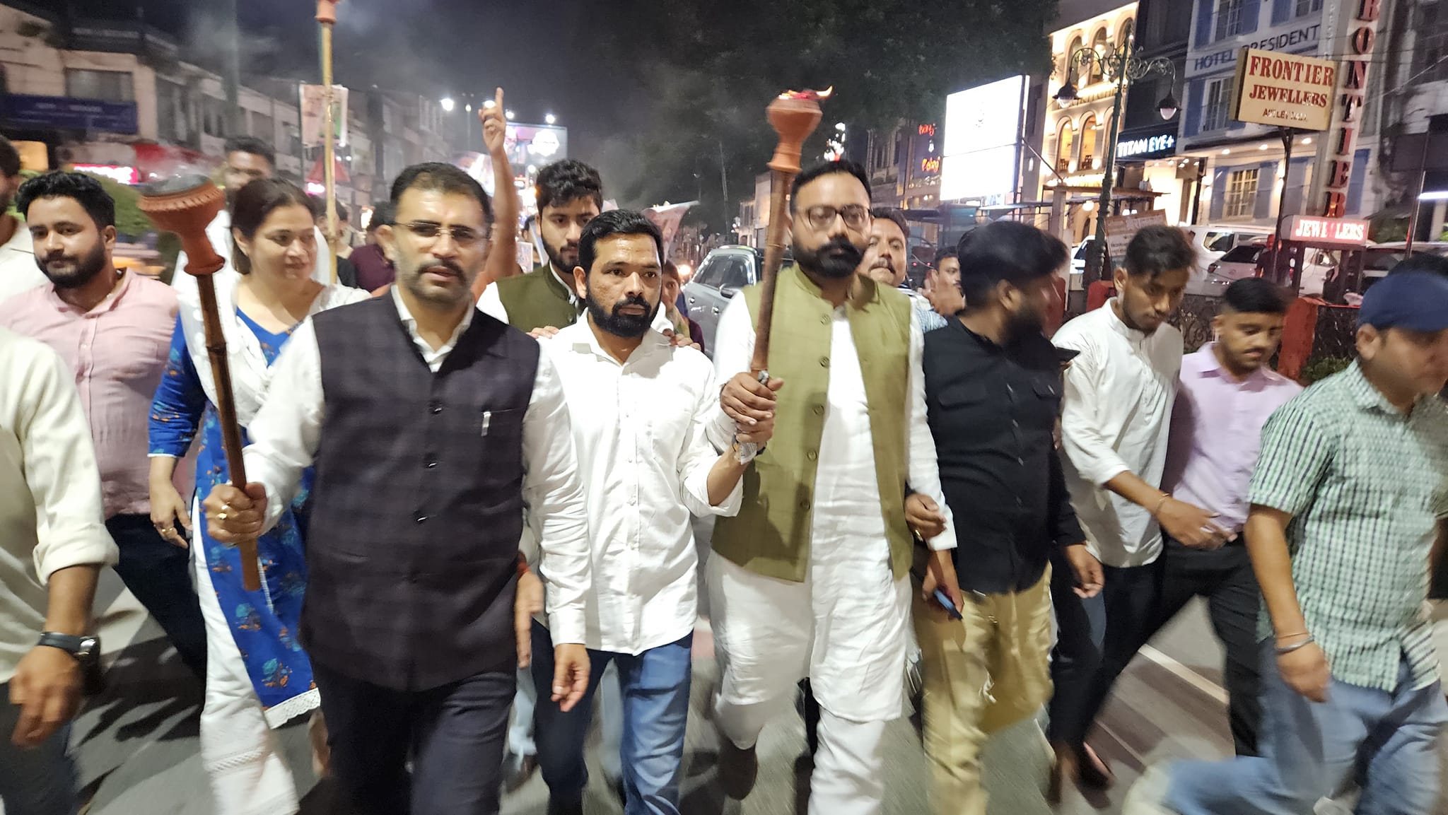 महिला उत्पीड़न की घटनाओं को विरोध में युवा कांग्रेस ने