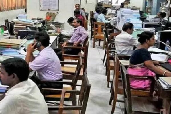 कैबिनेट बैठक में सरकारी कर्मचारियों के हाथ लगी मायूसी
