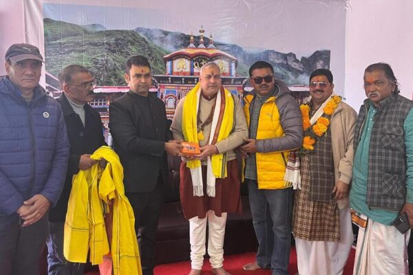 भगवान बदरी विशाल के दर्शन को पहुंचे भाजपा राष्ट्रीय उपाध्यक्ष सौदान सिंह