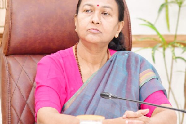 250 मीटर से ज्यादा ज़मीन खरीदने वाले बाहरी लोगों की रिपोर्ट तलब