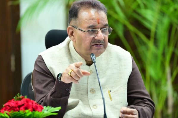 ग्राम्य विकास मंत्री ने दिए रिक्त पदों पर तेज़ी से नियुक्ति करने के निर्देश