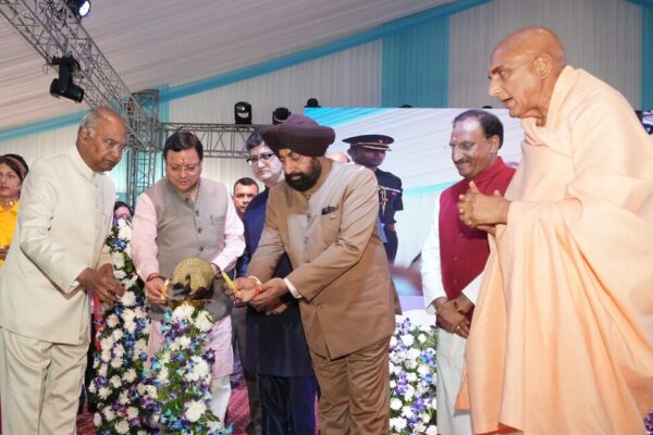 देहरादून में देश के पहले हिमालयी ‘‘लेखक गांव’’ का लोकार्पण देहरादून में देश के पहले हिमालयी ‘‘लेखक गांव’’ का लोकार्पण