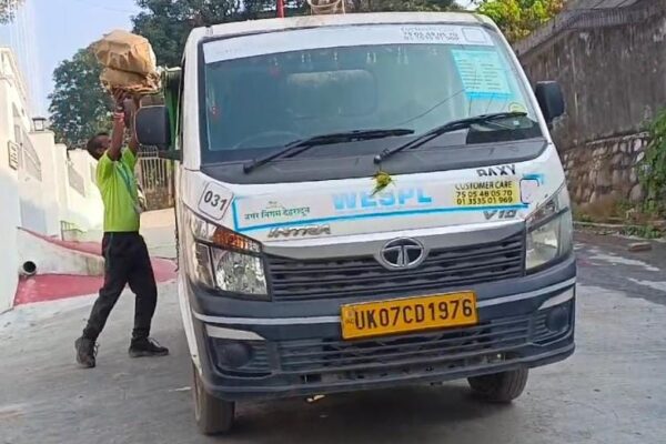 देहरादून में 400 वाहनों पर बजेगा बच्चों को भिक्षावृत्ति से मुक्ति का जिंगल संदेश देहरादून में 400 वाहनों पर बजेगा बच्चों को भिक्षावृत्ति से मुक्ति का जिंगल संदेश
