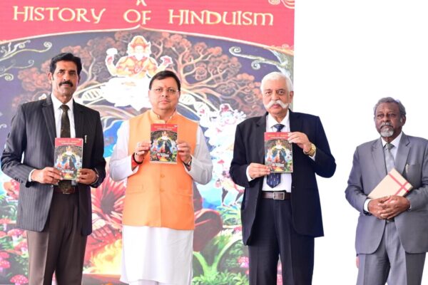 मुख्यमंत्री धामी ने मेजर जनरल बख्शी की पुस्तक A History of Hinduism का किया विमोचन