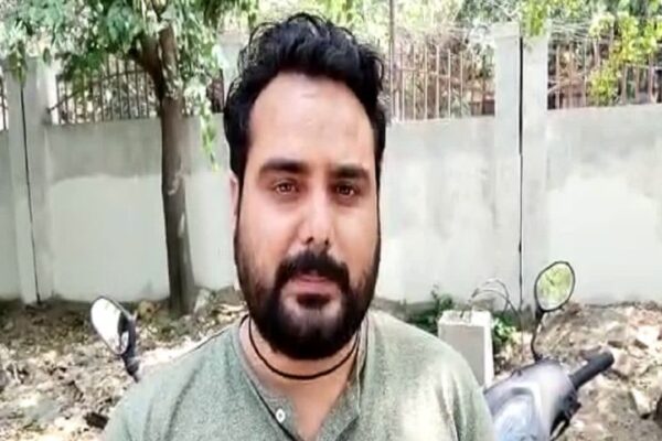बाॅबी पंवार के खिलाफ नगर कोतवाली में मुकदमा दर्ज बाॅबी पंवार के खिलाफ नगर कोतवाली में मुकदमा दर्ज
