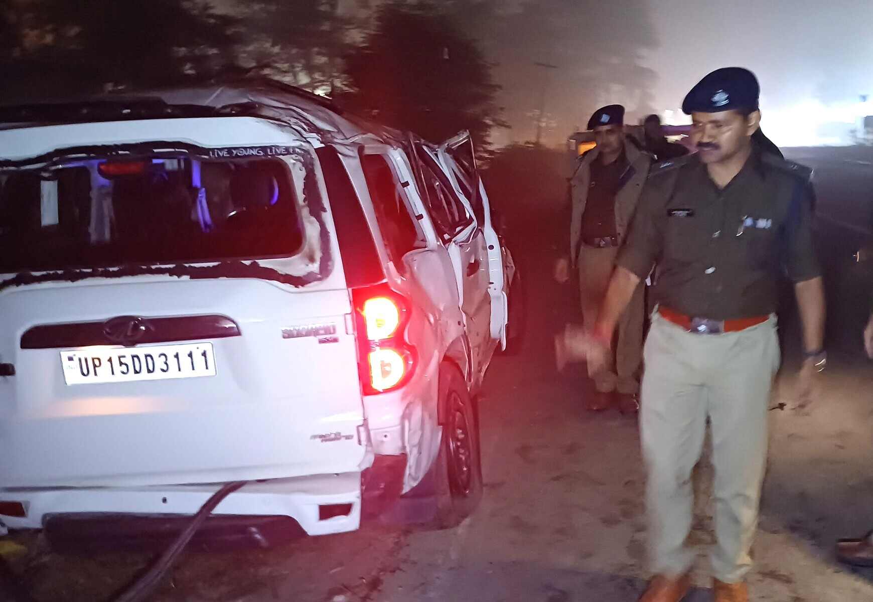 बारातियों से भरी स्कॉर्पियो दुर्घटनाग्रस्त, चार लोगों की मौत