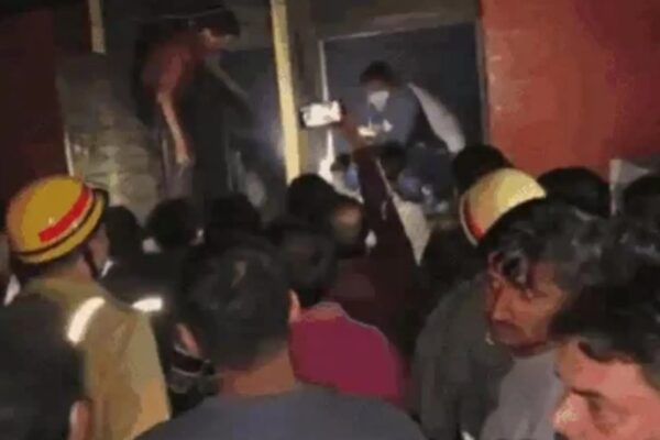 झांसी मेडिकल कॉलेज में आग लगने से 10 बच्चों की मौत