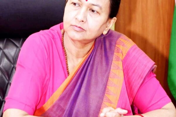 बैठकों में सचिवों की गैर मौजूदगी पर मुख्य सचिव राधा रतूड़ी सख्त