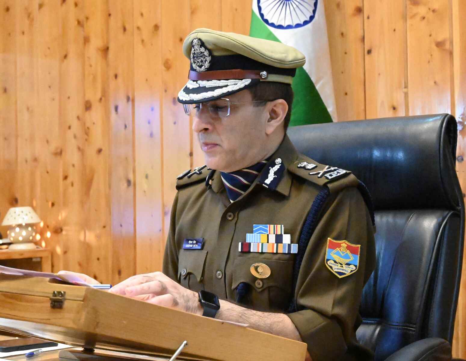उत्तराखंड के नए पुलिस महानिदेशक दीपम सेठ ने कार्यभार संभाला