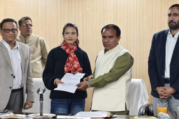 कोऑपरेटिव बैंकों में चयनित 167 युवाओं को मंत्री ने बांटे नियुक्ति पत्र