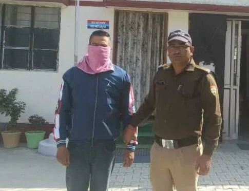 दून पुलिस की गिरफ्त में आया कबूतरबाज