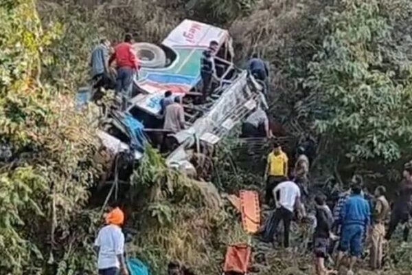 मार्चूला बस हादसाः एम्स ऋषिकेश में भर्ती आठ घायलों में से तीन की स्थिति अभी भी नाजुक