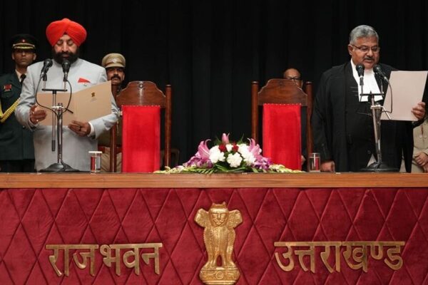 न्यायमूर्ति नरेंदर ने उत्तराखंड के मुख्य न्यायाधीश पद की शपथ ली
