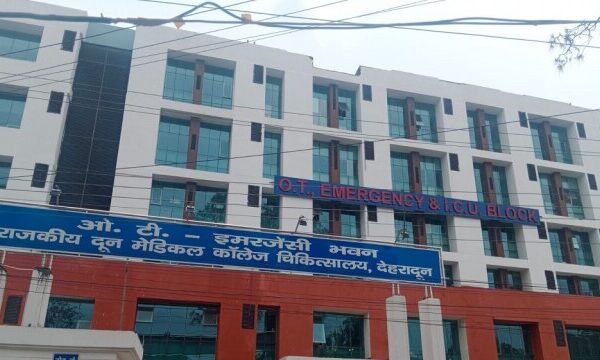 उत्तराखंड में नये साल पर अलर्ट मोड पर रहेंगे सभी अस्पताल और मेडिकल कॉलेज