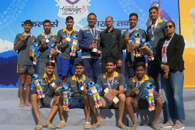 उत्तराखण्ड ने हैंडबॉल स्पर्धा में जीता रजत पदक