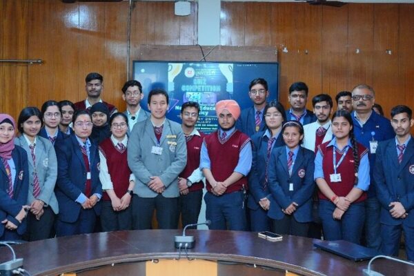 एसजीआरआरयू में राष्ट्रीय शिक्षा नीति पर क्विज प्रतियोगिता