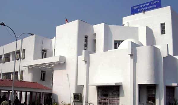 भू-कानून विधानसभा के पटल पर पेश