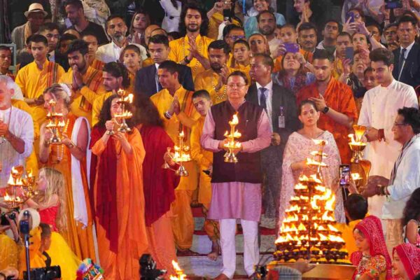 मुख्यमंत्री धामी ने ऋषिकेश में अंतर्राष्ट्रीय योग महोत्सव का किया शुभारंभ