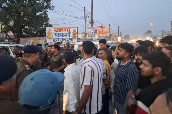 होली मिलन कार्यक्रम में पहुंचे मंत्री प्रेमचंद अग्रवाल के खिलाफ लगे गो बैक के नारे, देखें वीडियो