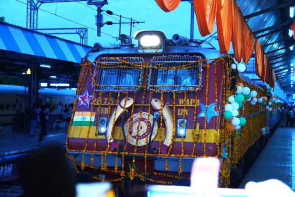 अब सप्ताह में 4 दिन चलेगी टनकपुर-दौराई एक्सप्रेस, किराया भी होगा कम अब सप्ताह में 4 दिन चलेगी टनकपुर-दौराई एक्सप्रेस, किराया भी होगा कम