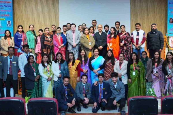 एसजीआरआरयू में फार्मा उद्यमिता और फार्मा स्टार्टअप्स पर विषेशज्ञों ने दिखाई नई राहें