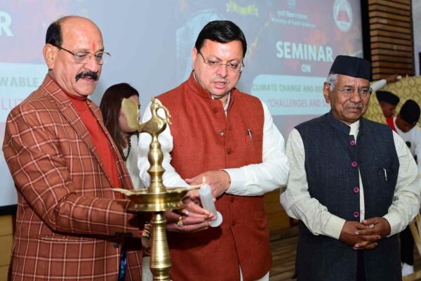 जलवायु परिवर्तन संपूर्ण विश्व के लिए एक गंभीर चुनौती: धामी
