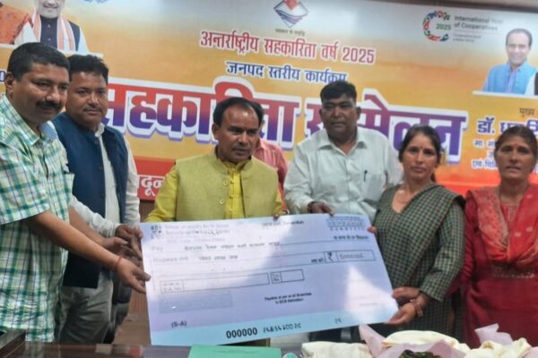 देहरादून जिले में 50 हजार महिलाएं बनेंगी लखपति दीदी देहरादून जिले में 50 हजार महिलाएं बनेंगी लखपति दीदी