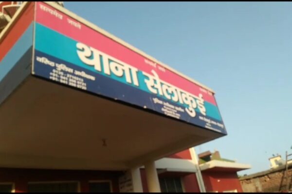 सेलाकुई में 6 दुकानों से 6 बच्चों को छुड़ाया, दुकानदारों पर केस