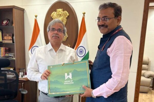 CS आनंद बर्द्धन ने रेलवे बोर्ड के अध्यक्ष से मुलाकात, उत्तराखण्ड में रेल कनेक्टिविटी को सुदृढ़ करने पर चर्चा