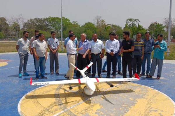 हल्द्वानी मेडिकल कॉलेज से दवाई लेकर कोटाबाग पहुंचा ड्रोन