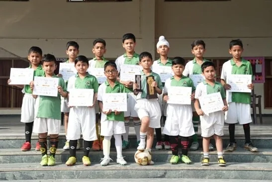 अन्तर सदनीय कनिष्ठ ब्वॉयज फुटबॉल टूर्नामेंट पर सागवान सदन का कब्जा अन्तर सदनीय कनिष्ठ ब्वॉयज फुटबॉल टूर्नामेंट पर सागवान सदन का कब्जा