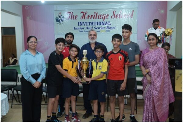 जूनियर और सीनियर टीम स्पर्धा में द ओएसिस स्कूल का ट्राफी पर कब्जा जूनियर और सीनियर टीम स्पर्धा में द ओएसिस स्कूल का ट्राफी पर कब्जा