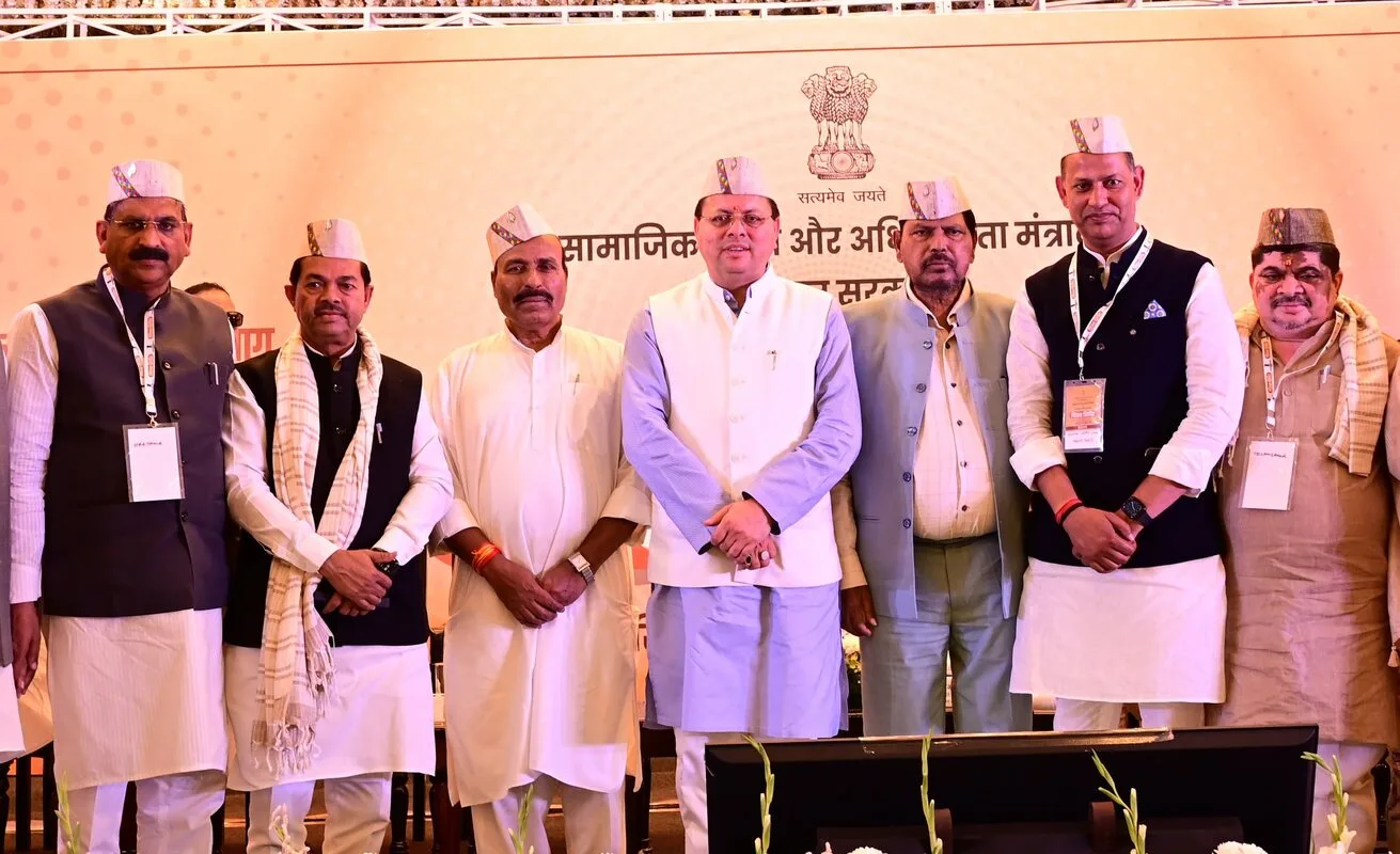 प्रधानमंत्री की नीतियों से तीस करोड़ लोग गरीबी रेखा से बाहर निकले: धामी