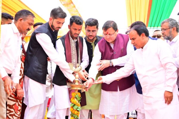 मुख्यमंत्री धामी ने गढ़वाल विश्वविद्यालय छात्रसंघ समारोह का किया शुभारंभ