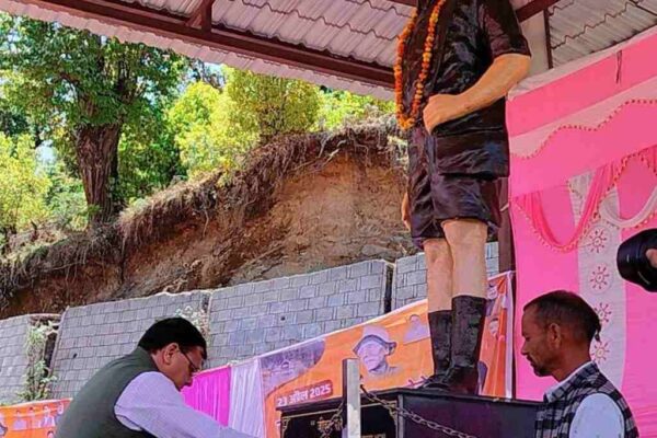 मुख्यमंत्री ने पीठसैंण में राजकीय क्रांति दिवस मेले का किया शुभारंभ मुख्यमंत्री ने पीठसैंण में राजकीय क्रांति दिवस मेले का किया शुभारंभ