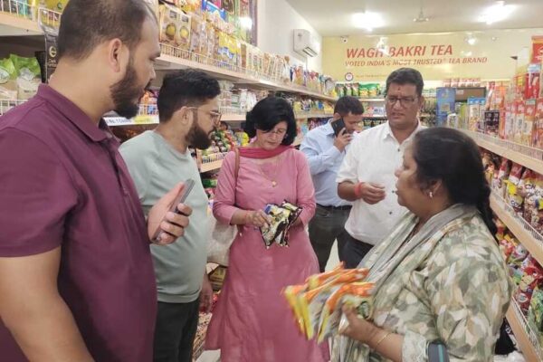 राज्य भर में कुट्टू आटे पर निगरानी अभियान जारी, खुले में कुट्टू के आटे की ब्रिकी पर लगा अंकुश राज्य भर में कुट्टू आटे पर निगरानी अभियान जारी, खुले में कुट्टू के आटे की ब्रिकी पर लगा अंकुश