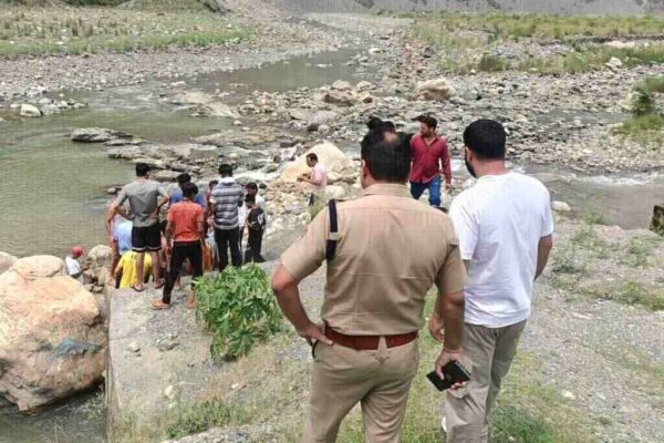 दर्दनाक: बी.टेक का छात्र यमुना नदी में डूबा