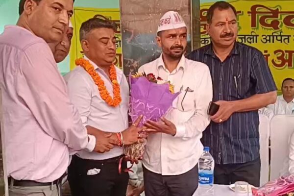 नमोपीएस के पदाधिकारियों ने तिलाड़ी के शहीदों को दी श्रद्धांजलि