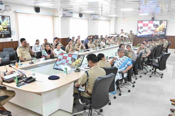 पेशवर दक्षता बढ़ाने के साथ ही महिला कार्मिकों को दी जाए महत्वपूर्ण जिम्मेदारी: दीपम सेठ पेशवर दक्षता बढ़ाने के साथ ही महिला कार्मिकों को दी जाए महत्वपूर्ण जिम्मेदारी: दीपम सेठ