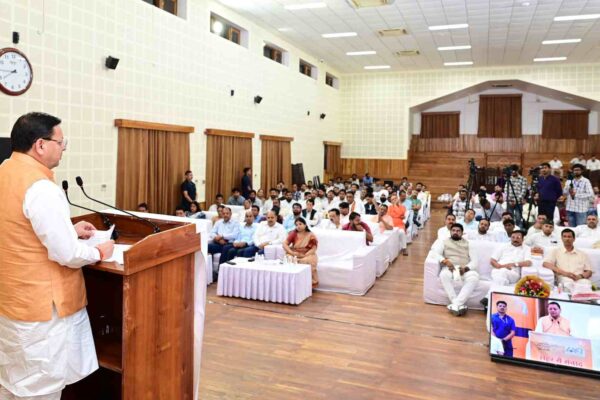 मातृ शक्ति राज्य की सबसे बड़ी ताकत, उत्तराखंड को अग्रणी राज्य बनाने में माताओं-बहनों की सबसे बड़ी भूमिका: सीएम मातृ शक्ति राज्य की सबसे बड़ी ताकत, उत्तराखंड को अग्रणी राज्य बनाने में माताओं-बहनों की सबसे बड़ी भूमिका: सीएम