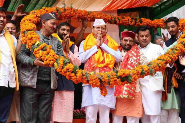 मुख्यमंत्री ने लाटू धाम में दर्शन के दौरान भारतीय सेना के शौर्य का किया अभिनन्दन