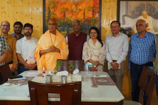 युवाओं को नैतिक, सांस्कृतिक और सामाजिक मूल्यों से परिचित कराना जरूरी: स्वामी अवधेशानन्द गिरी