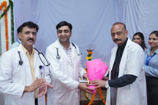 श्री महंत इन्दिरेश अस्पताल में माॅर्डन क्लीनिकल ट्रायल एण्ड रिसर्च सेंटर का शुभारंभ
