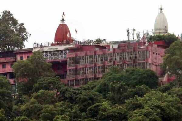 धार्मिक स्थलों का मास्टर प्लान बनाने के आदेश जारी धार्मिक स्थलों का मास्टर प्लान बनाने के आदेश जारी