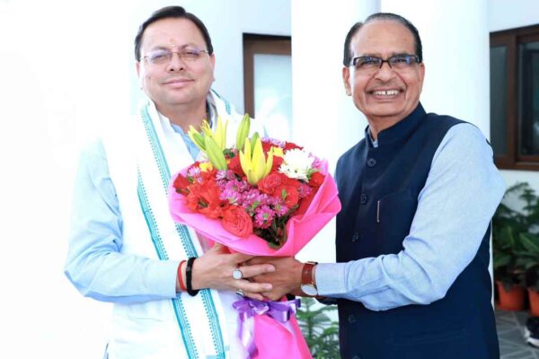 मुख्यमंत्री ने केंद्रीय कृषि मंत्री से उत्तराखंड में कृषि संबंधी योजनाओं के क्रियान्वयन में मांगा सहयोग 