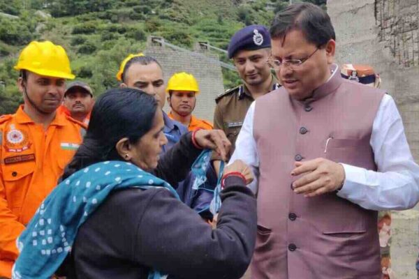 राखी, राहत और रिश्ता–आपदा के बीच मानवीय संवेदनाओं का मार्मिक दृश्य
