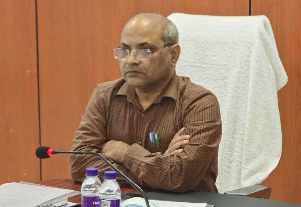 कुछ दिन चुनौतीपूर्ण, जिलों में रखें पूरी तैयारी: स्वरूप