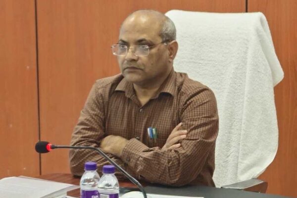कुछ दिन चुनौतीपूर्ण, जिलों में रखें पूरी तैयारी: स्वरूप