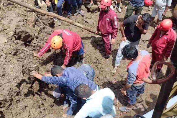 थराली में राहत और बचाव अभियान युद्धस्तर पर जारी, सीएम ले रहे पल-पल की अपडेट थराली में राहत और बचाव अभियान युद्धस्तर पर जारी, सीएम ले रहे पल-पल की अपडेट