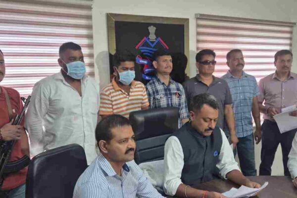 भाजपा पार्षद गिरफ्तार, कुख्यात प्रवीण वाल्मीकि के साथ मिलकर विधवा की जमीन हड़पने का आरोप